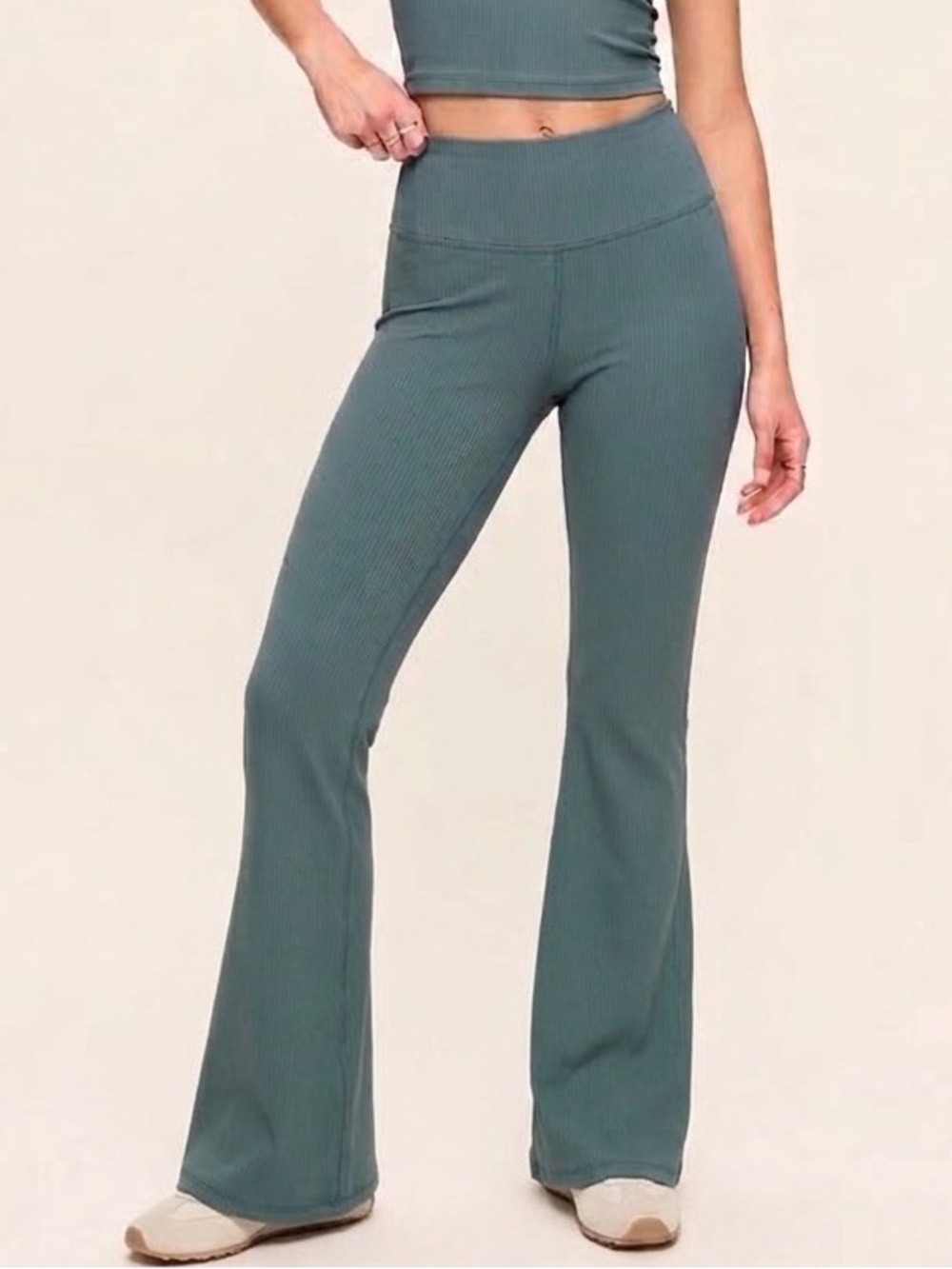 Old Navy Extra High-Waisted PowerSoft Ribbed Super Flare Leggings